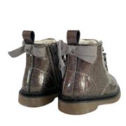 Εικόνα της Μποτάκια παιδικά με γκλίτερ φερμουάρ και κορδόνια