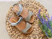 Εικόνα της Δερμάτινα παιδικά πέδιλα για κορίτσια ασημί με στρας και αυτοκόλλητο Ασημί