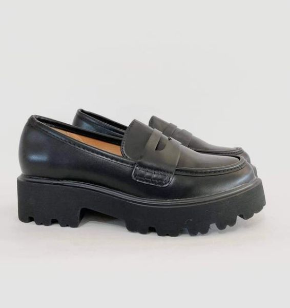 Picture of Γυναικεία loafers με τρακτερωτή σόλα 