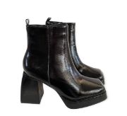 Εικόνα της ΧΧΧ Μποτάκια βινύλ με χοντρό τακούνι και φιάπα