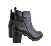 Εικόνα της ΧΧΧΜποτάκια με ψηλό τακούνι 