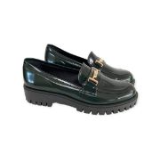 Εικόνα της Loafers από δέρμα φλωρεντικ με μεταλλική λεπτομέρεια