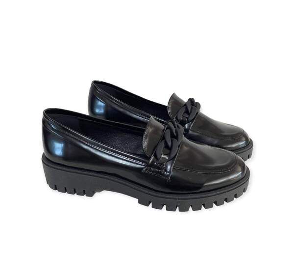 Picture of Loafers από φλωρεντίκ γυαλιστερό δέρμα με μαύρη αλυσίδα