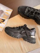 Εικόνα της Old Sneakers με Chunky Σόλα και Διπλά Κορδόνια