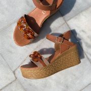 Εικόνα της ΧΧΧ Δερμάτινες πλατφόρμες με αλυσίδα