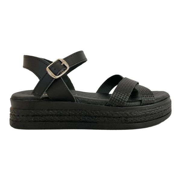 Picture of Σανδάλια δερμάτινα flatform με ανάγλυφα χιαστί λουράκια