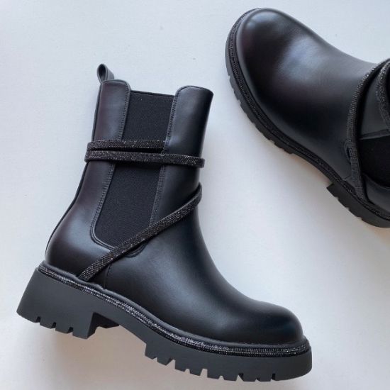 Εικόνα της ΧΧΧ Μποτάκι ματ με λάστιχο, φερμουάρ και μαύρο στρας 