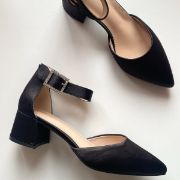 Εικόνα της Σατέν μυτερές γόβες με χαμηλό τακούνι