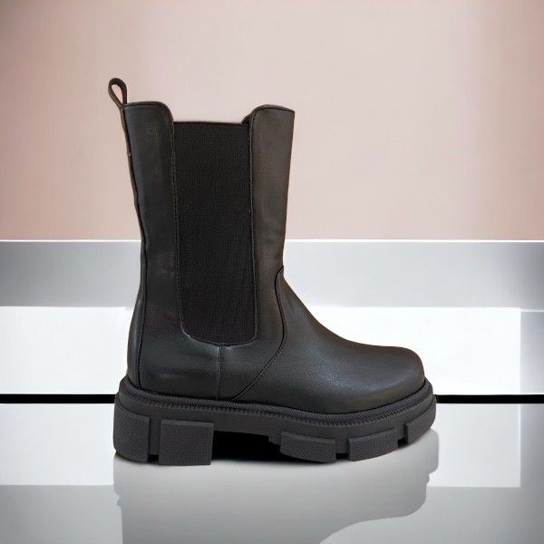 Picture of Chelsea boots με τρακτερωτή σόλα 