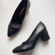 Εικόνα της Γόβες μαύρες μυτερές με χοντρό τακούνι