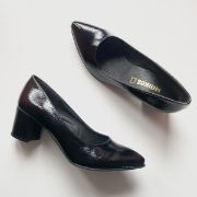 Εικόνα της Γόβες μαύρες λουστρίνι μυτερές με χοντρό τακούνι