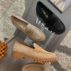 Εικόνα της Loafers από ψάθα με τρακτερωτή σόλα 