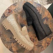 Εικόνα της Loafers από ψάθα με τρακτερωτή σόλα