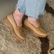 Εικόνα της Loafers από ψάθα με τρακτερωτή σόλα