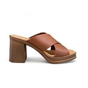 Εικόνα της Mule με χιαστί λουράκια και χοντρό τακούνι