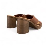 Εικόνα της Mule με χιαστί λουράκια και χοντρό τακούνι