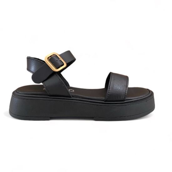 Εικόνα της Πέδιλο δερμάτινο flatform με χρυσή αγκράφα