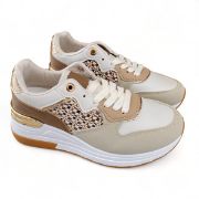 Εικόνα της Sneakers σε Συνδυασμό Υλικών και Χρωμάτων