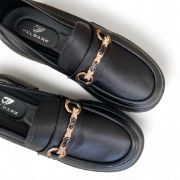 Εικόνα της Old Loafers ματ με χρυσή λεπτομέρεια και τρακτερωτή σόλα 