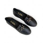 Εικόνα της Loafers με μεταλλική λεπτομέρεια και τρακτερωτή σόλα