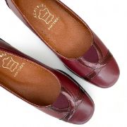 Εικόνα της Δερμάτινες ανατομικές γόβες με λουστρίνι λεπτομέρειες και λάστιχο