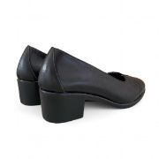 Εικόνα της Δερμάτινες ανατομικές γόβες με λουστρίνι λεπτομέρειες και λάστιχο