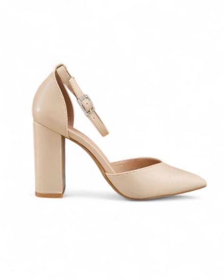 Εικόνα της Γόβα μυτερή με ανοίγματα στο πλάι χοντρό τακούνι και λουράκι αστραγάλου 