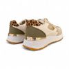 Εικόνα της Old Sneakers με Συνδυασμό Υλικών και Χρωμάτων