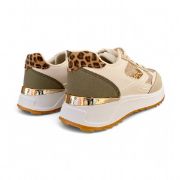 Εικόνα της Old Sneakers με Συνδυασμό Υλικών και Χρωμάτων