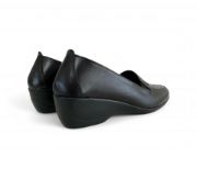 Εικόνα της Δερμάτινα ανατομικά παπούτσια με λουστρίνι κροκό σχέδιο