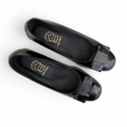 Εικόνα της Δερμάτινες ανατομικές γόβες λουστρίνι με φιόγκο