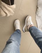 Εικόνα της Sneakers με Συνδυασμό Υλικών και Χρωμάτων