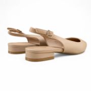 Εικόνα της Flat Μυτερά Εξώφτερνα Slingbacks σε Μπεζ Χρώμα