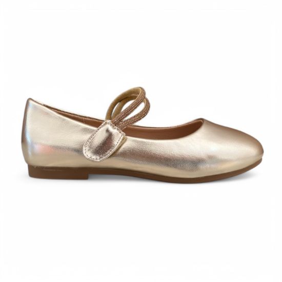 Παιδικές μπαλαρίνες σε χρυσό χρώμα με μπαρέτα από δυο λουράκια με στρας και αυτοκόλλητο κούμπωμα πλάγια εξωτερική όψη σε λευκό φόντο.