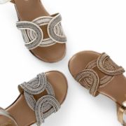 Εικόνα της Παιδικά πέδιλα για κορίτσια με πλετκτό σχέδιο και αυτοκόλλητο