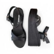 Εικόνα της Δερμάτινες Πλατφόρμες με Χιαστί Λουριά