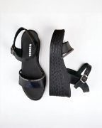 Εικόνα της Δερμάτινες Πλατφόρμες με Φάσα και Στρας