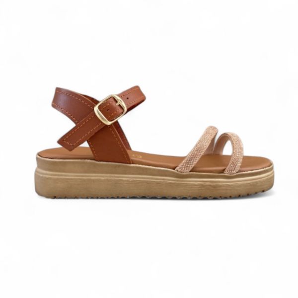 Εικόνα της Σανδάλια δερμάτινα flatform με δύο φάσες στρας