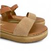 Εικόνα της Σανδάλια δερμάτινα flatform με ανάγλυφη suede φάσα