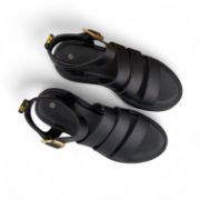 Εικόνα της Πέδιλο flatform με λουράκια και χρυσό κούμπωμα