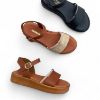 Εικόνα της Σανδάλια δερμάτινα flatform με φαρδιά φάσα και στρας
