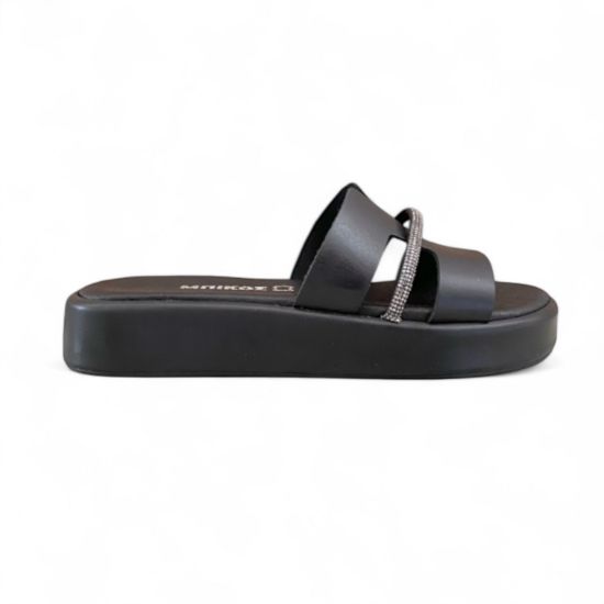 Εικόνα της Δερμάτινες παντόφλες flatform με φαρδιά φάσα και στρας