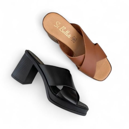 Εικόνα της Mule με χιαστί λουράκια και χοντρό τακούνι