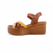 Εικόνα της Δερμάτινες Πλατφόρμες με Λεπτά Λουράκια Κίτρινο