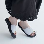 Εικόνα της Παντόφλες Flatforms Δίσολες με Φαρδιά Ασύμμετρη Φάσα και toe ring
