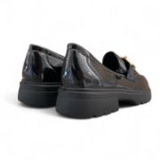 Εικόνα της Λουστρίνι Loafers με Χρυσό Μεταλλικό Διακοσμητικό