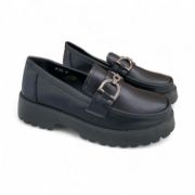 Εικόνα της Loafers με ασημί μεταλλικό διακοσμητικό