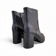 Εικόνα της Old Μποτάκια με χοντρό τακούνι και τρακτερωτή σόλα