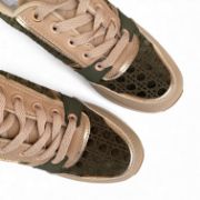 Εικόνα της Sneakers με συνδυασμό υλικών και χρωμάτων