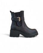 Εικόνα της Μποτάκια με διακοσμητικό λουράκι και τρακτερωτή σόλα